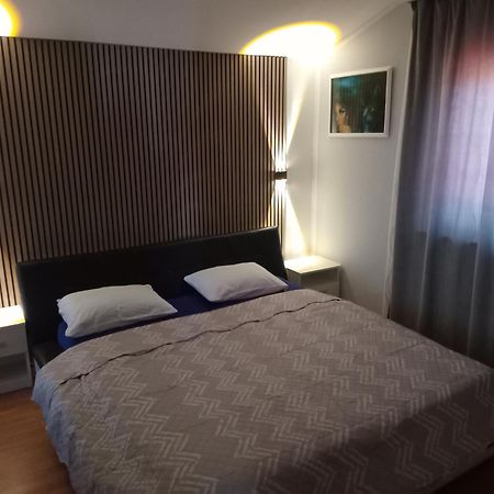 Apartment Camelia Porec Exterior photo