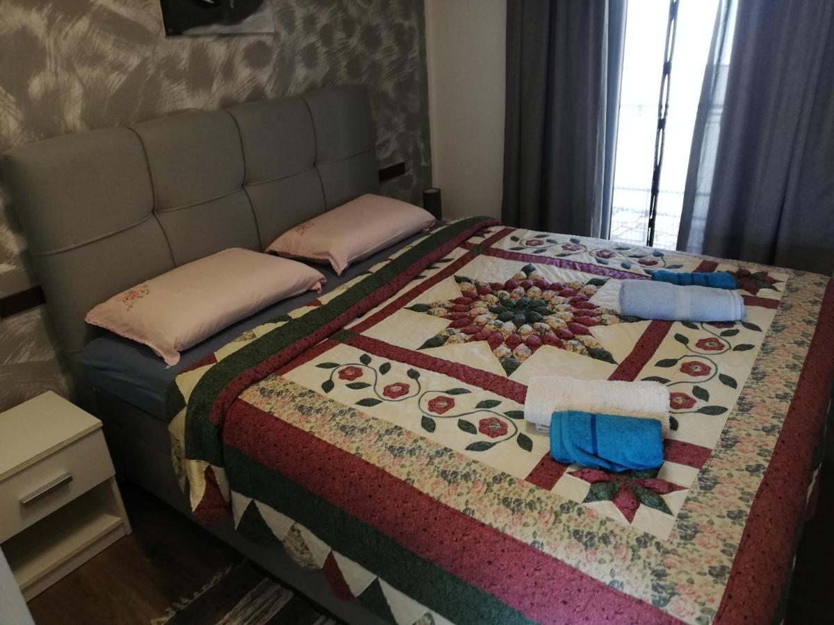 Apartment Camelia Porec Exterior photo
